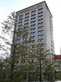 “Riverside Retreat & Onsen Oasis in Central Osaka”