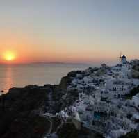 Greece🇬🇷Santorini: A Timeless Escape in Blue and White💙🤍