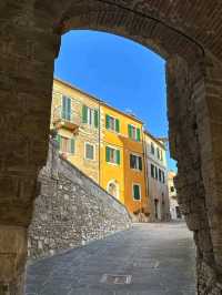 🌿 Thermal Serenity in the Heart of Tuscany – Serre di Rapolano, Italy
