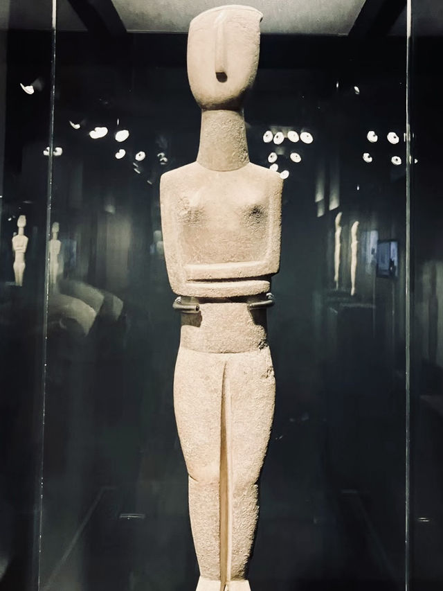🏺Athens’ Cool Secret: Ancient Meets Edgy at the Cycladic Art Museum