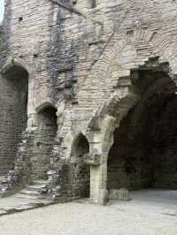 The Monumental Tintern Abbey, How Can A Ruin Be So Mesmerising?!