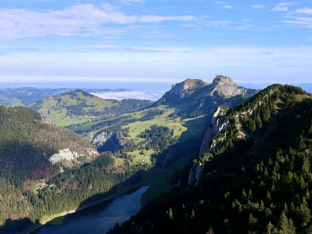🌄 Switzerland’s Alpine Dream: From Misty Valleys to Rolling Meadows