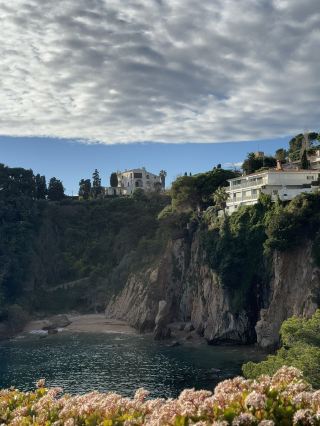バルセロナからの日帰り旅行：ブランス（公共交通機関利用）
