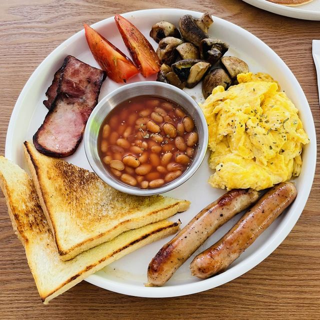 Sunday Brunch at Brunch + Sunday Brunch at Brunch +
