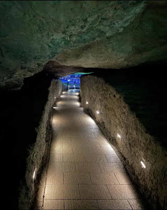 龙鳞宫 Longlin Palace - Dragon Cave in Enshi