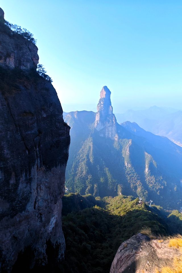 我在成年後，終於見到了學生時代課本上的天姥山-神仙居