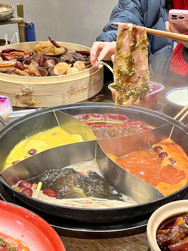喺江門嚟啦！新開張㗎！勁吸引人嘅重慶火鍋😋