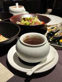 熟人带路先知嘅私房菜館