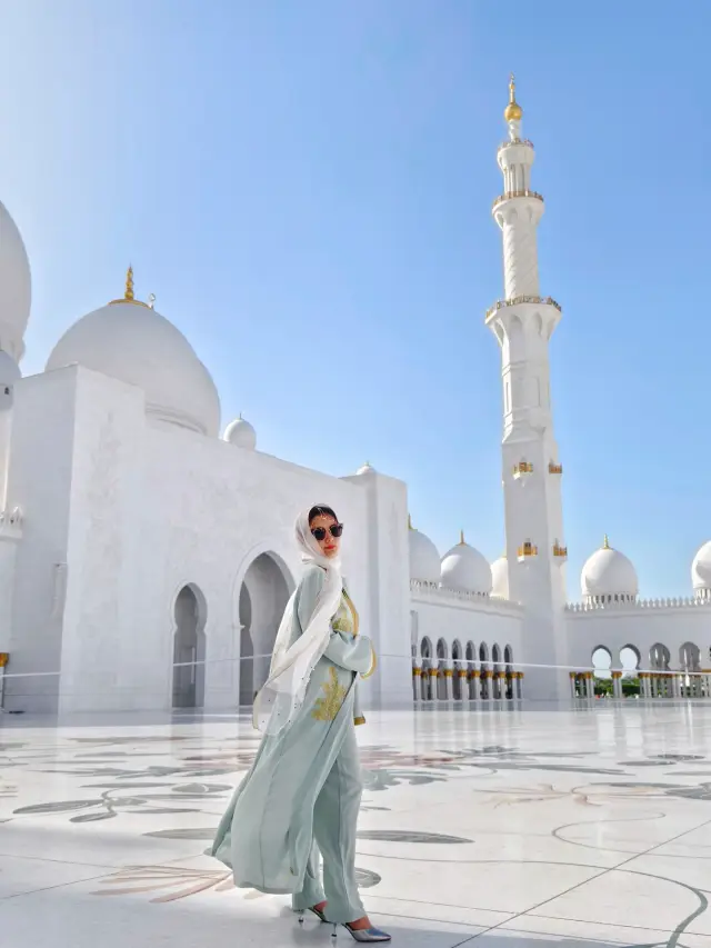 The stubborn tourist saw the light of Abu Dhabi