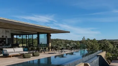 🌟 Bonifacio Bliss: Top Hotel & Spa Picks! 🛎️✨ — traveler post in Bonifacio