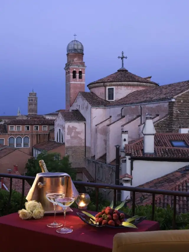 威尼斯美景與氛圍：帕帕多波利飯店精選！ 
