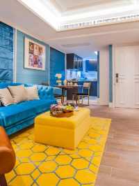 🌟 Hong Kong's Chic Retreat: Madera Hollywood 🎬✨
