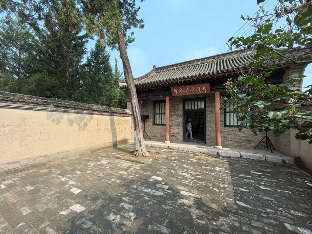 左權將軍在磚壁