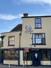 Canterbury is a small town in UK 🇬🇧 check out the nature 🩷
