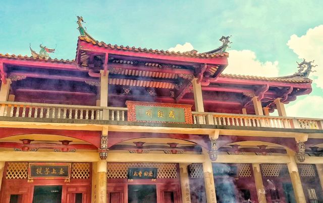千年佛光照耀泉州：探索開元寺的歷史與傳說。