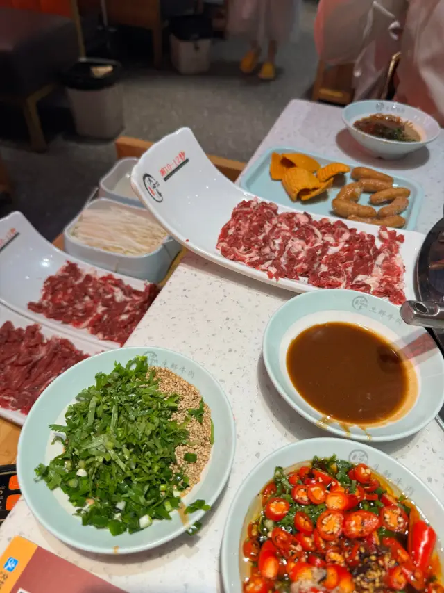 【뤄양 탐방】차오산 훠궈의 뜻밖의 즐거움, 미식과 고도의 완벽한 만남.