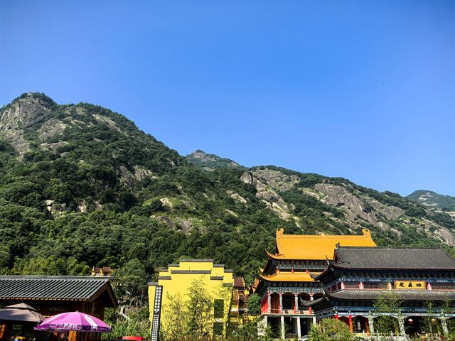 九華後山的九子岩也很美。 九華後山的九子岩也很美。