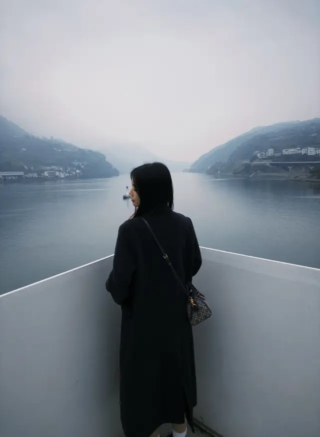 列入人生清單：來宜昌必自駕的G348國道。