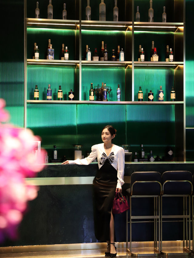 上海推薦酒店｜住進電影海報裡。