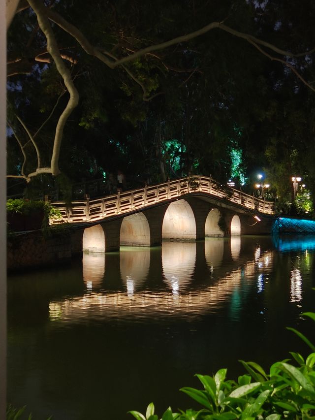 【綠意盎然】福州西湖公園：千年古韻中的碧波翠影