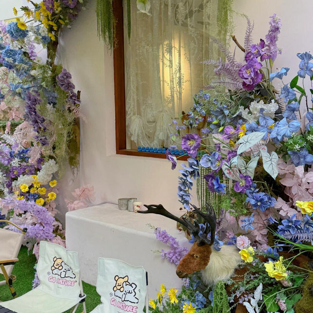🌸深圳驚現紫色花海夢幻咖啡館，春日氛圍感拉滿！🌸