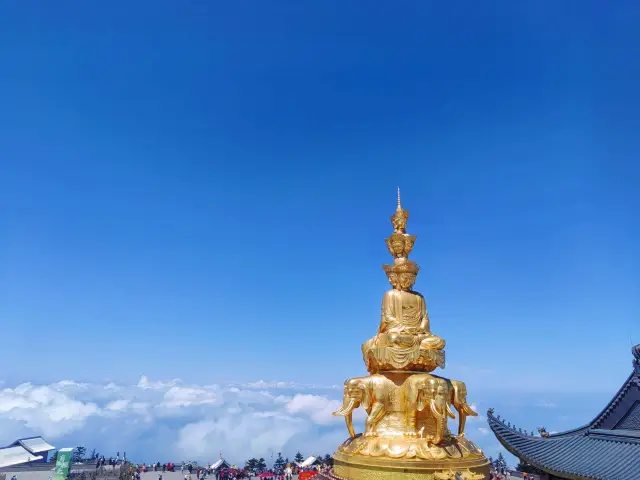 "Mount Emei, a Buddhist paradise above the clouds, a fairyland on earth." 