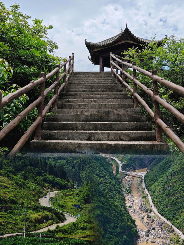 美麗山間棧道，挑戰自我