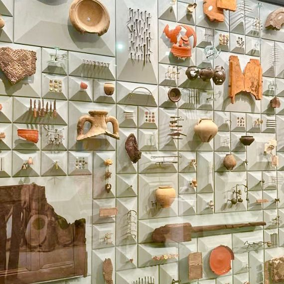 Free London Walking Tour: Uncover London’s 2000 Year Roman History!