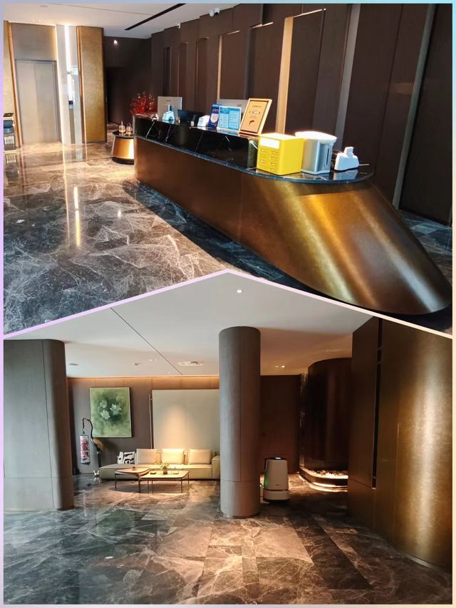 鶴城四季丹楓酒店：光影交織的夢幻之約