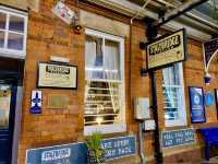 🚂 Leeds to Manchester: Pubs, Viaducts & Pennine Views!