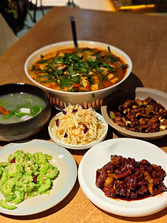 發現一間超正嘅大理菜館！