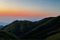 江西武功山徒步全攻略：高山草甸、雲海星空與極致徒步嘅朝聖地