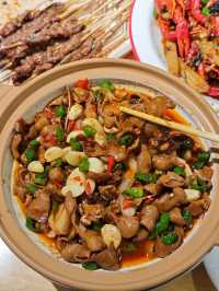 武漢！1蚊/串嘅炭烤鮮牛肉·平到難以置信