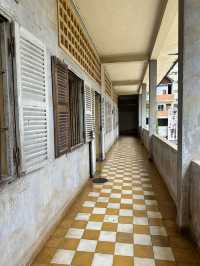 Cambodia’s Haunting History Combined With Modern Charm, Phnom Penh Is An Underrated Haven!
