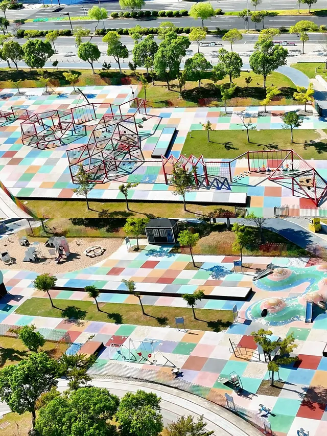 在上海12萬㎡的無動力樂園，79種遊樂設施