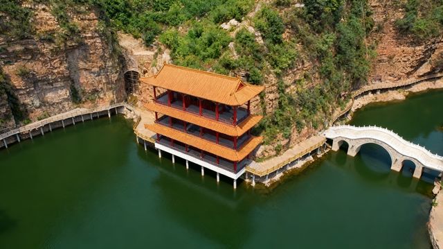 自貢怎麼玩?這份「鹹鹹的」攻略帶你逛吃「龍宮」和燈海! 自貢怎麼玩?這份「鹹鹹的」攻略帶你逛吃「龍宮」和燈海!