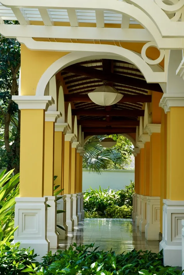 富國島｜住進夢幻「校園」，美到不想畢