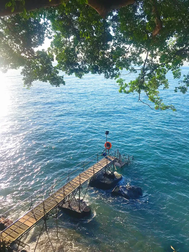 一人行~香港堅尼地城之西環泳棚 一人行~香港堅尼地城之西環泳棚