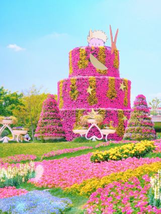 เทศกาลดอกไม้ที่ห้ามพลาดในช่วงวันแรงงาน: ปราสาทในเทพนิยาย ทะเลดอกไม้ และจุดถ่ายรูปสุดอลังการ!