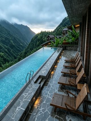 Cliffside pool homestay hidden in the deep mountains of Songyang