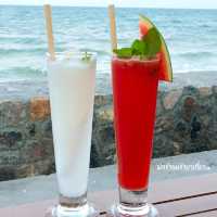 Miss T Cafe & Restaurant คาเฟ่สุดชิคริมทะเลหัวหิน