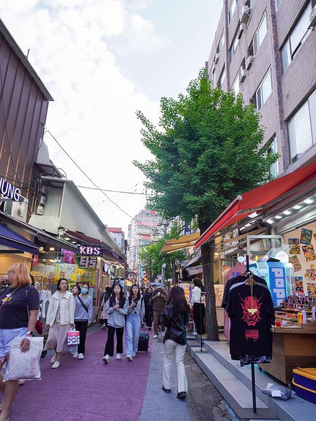 Seoul and seoulmate searching in Hongdae 