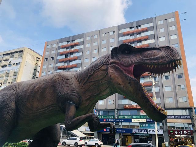 台北｜🦖🦕暑假親子拍照📷打卡好去處📍 Far Eastern SOGO Taipei Zhongxiao Store 遠東SOGO 台北忠孝館