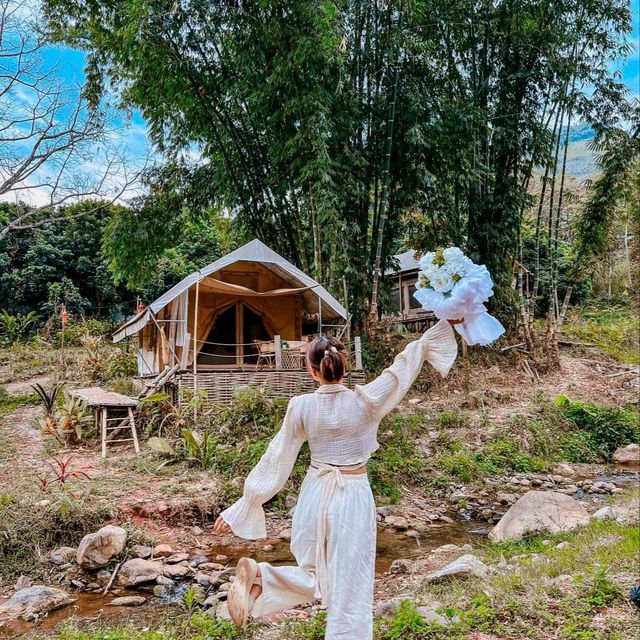 ที่พักริมลำธาร ท่ามกลางหุบเขา บ่อเกลือน่าน