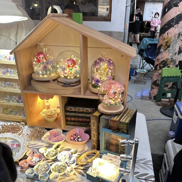 探索藝術的審計新村！🎨🏘️