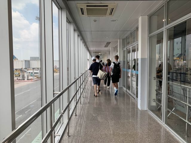 ベトナム　ベトナム観光　タンソンニャット国際空港からダナン国際空港へフライトしてきた！