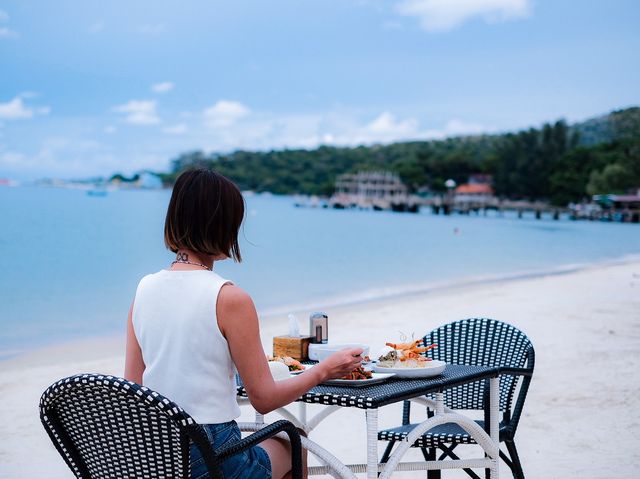Samed Seaside ที่พักสวย บรรยากาศดี มีหาดส่วนตัว