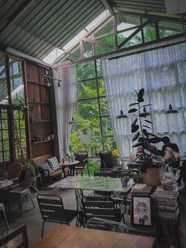 Good • For • Rest คาเฟ่กลางสวน น่านั่งเมืองภูเก็ต