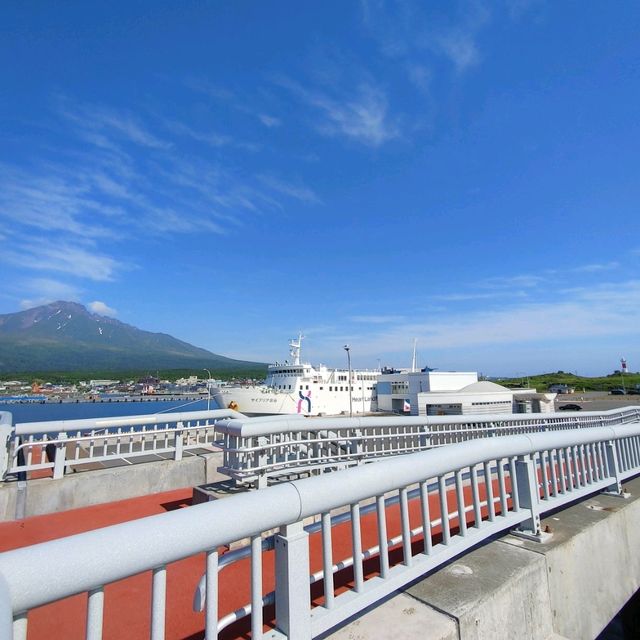 天気がいいと礼文が見える！海風が気持ちいい利尻沓形港展望施設