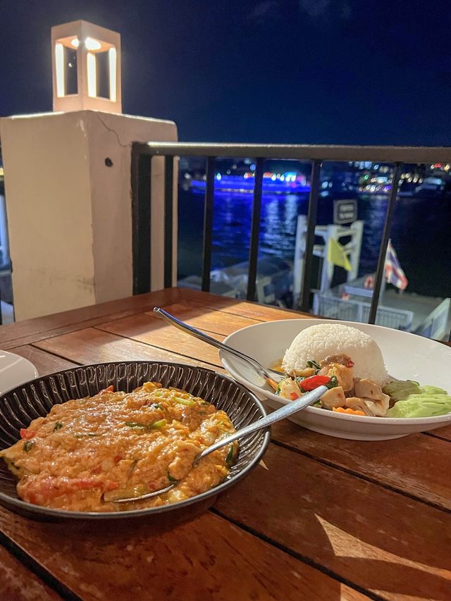 【タイ】バンコクのプーパッポンカレーの名店！サヴォイシーフード行ってきた